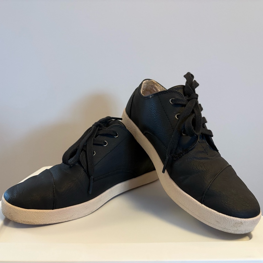 Toms Paseo Black and White Women's Sneakers